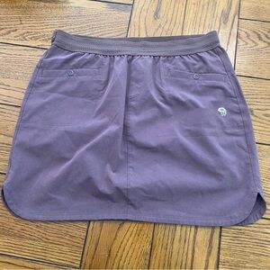Mountain Hardwear pull-on elastic waist mini hiking sport skirt